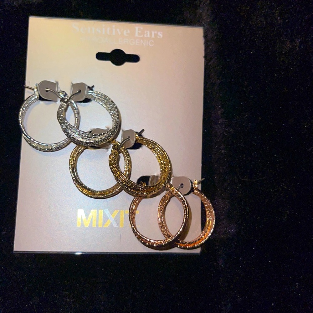 Tri color earring set